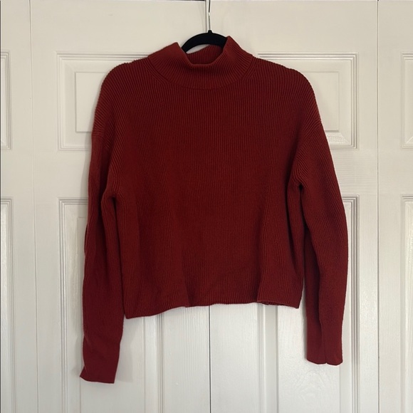 Lululemon Turtleneck Sweater - Picture 1 of 4
